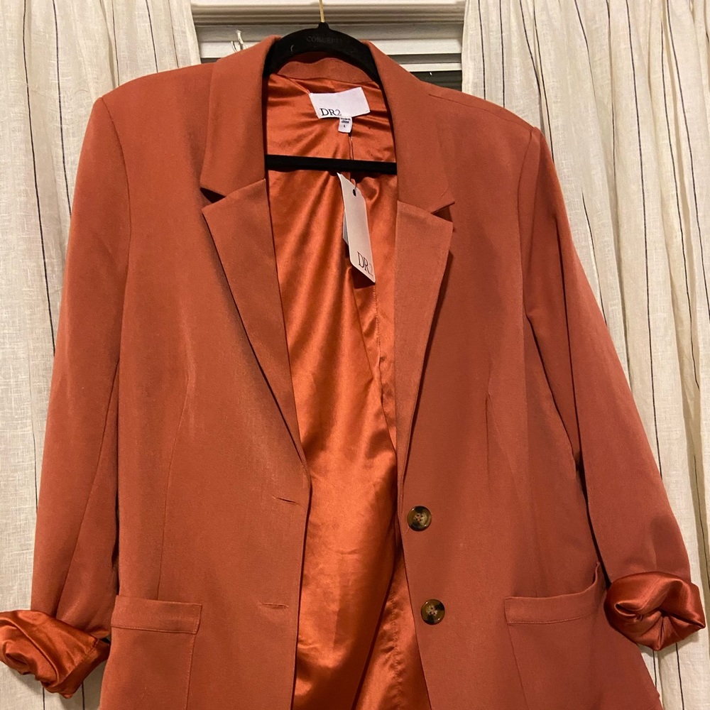 Blazer - Picture 2 of 11